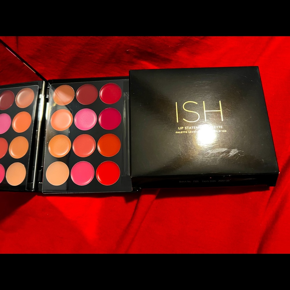 ISH lip statement palette